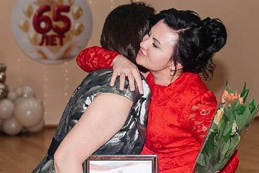 Оренбургская школа отметила 65-летие